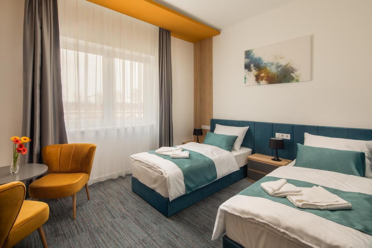 Sziget Hotel Nyíregyháza Exteriör bild